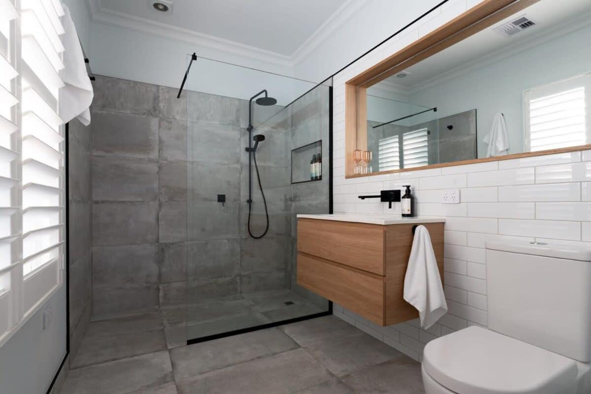 Holiday home Balfour Wifi & Parking